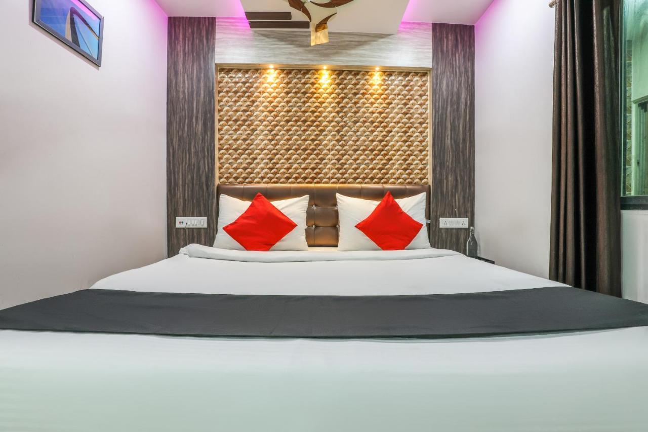 Oyo 14472 Brahmaputra Guest House Guwahati Exteriör bild