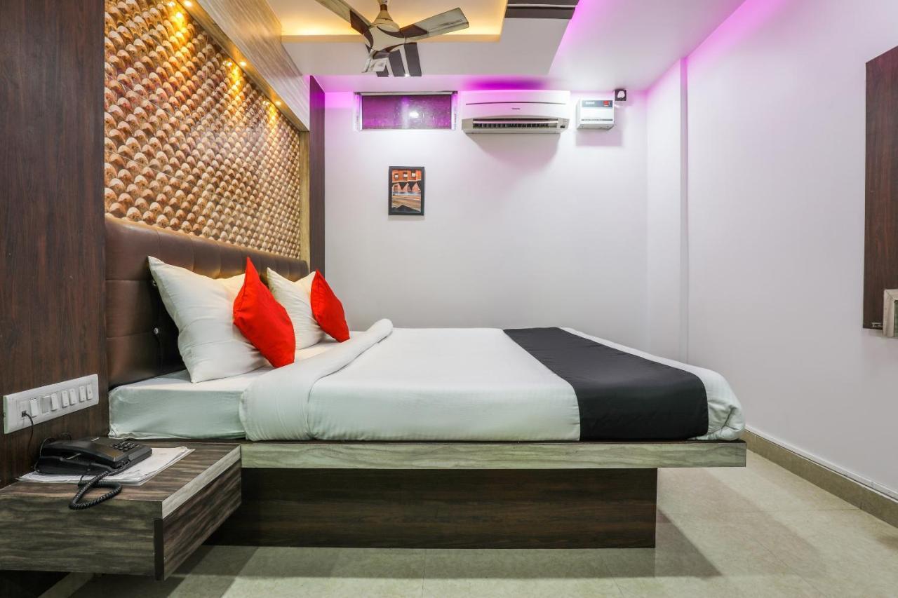Oyo 14472 Brahmaputra Guest House Guwahati Exteriör bild